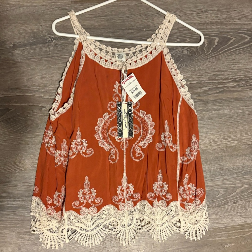 Tank Top - Picture 4 of 5